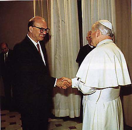 1983 - 1 gennaio, Il Presidente del Consiglio Bettino Craxi incontra Papa Giovanni Paolo II 