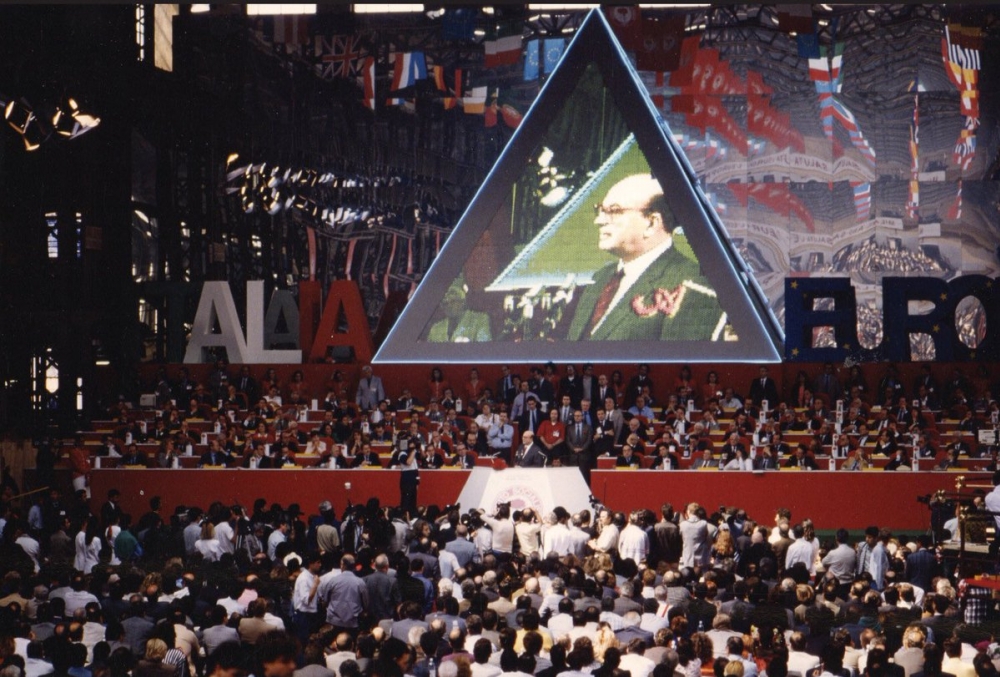 AI COMPAGNI SOCIALISTI di Alberto Benzoni